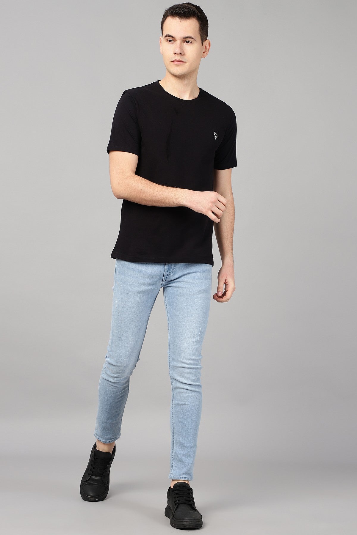 Black Solid Men Half Sleeve Pure Cotton Round Neck T-Shirt