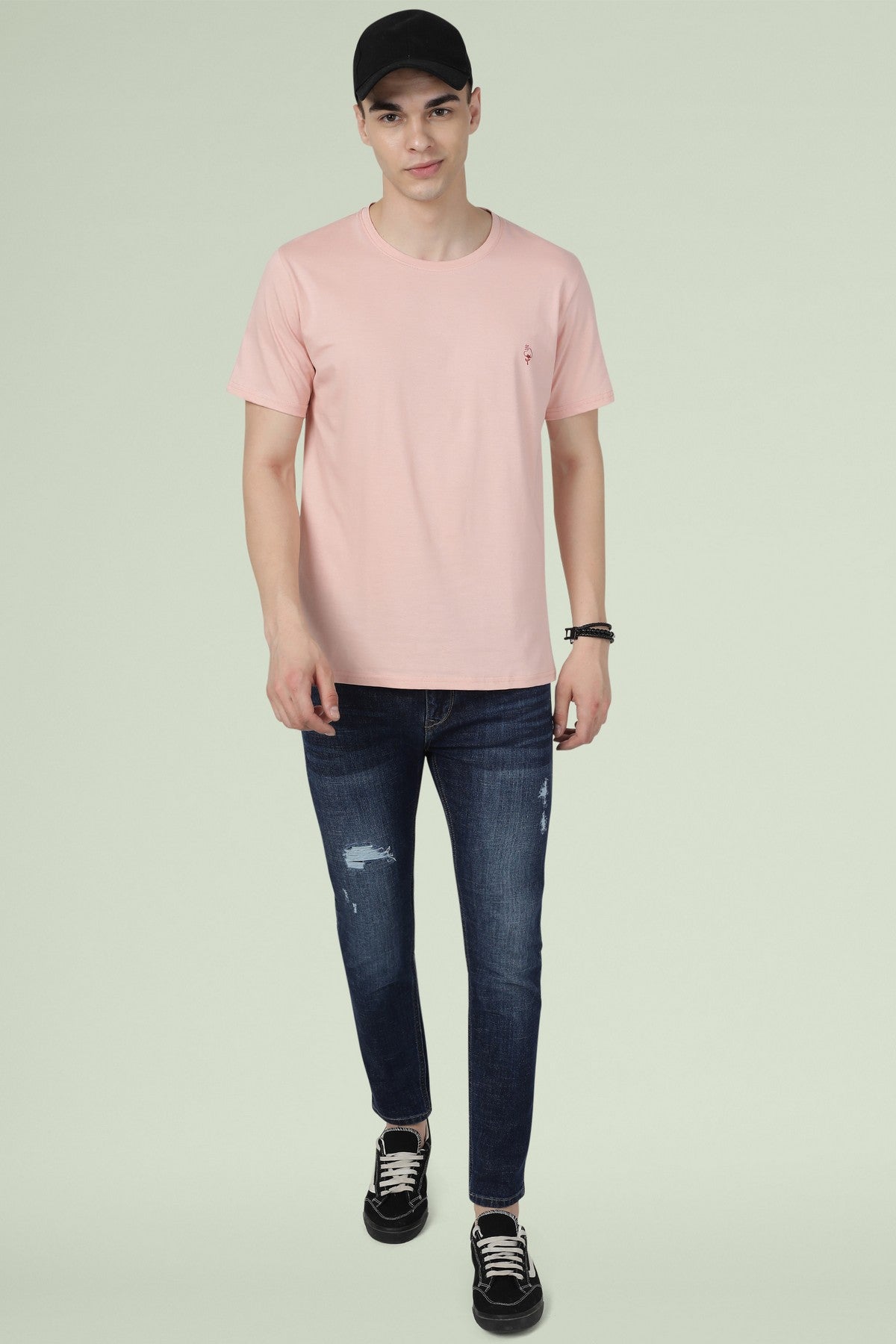 Light Pink Solid Men Half Sleeve Pure Cotton Round Neck T-Shirt