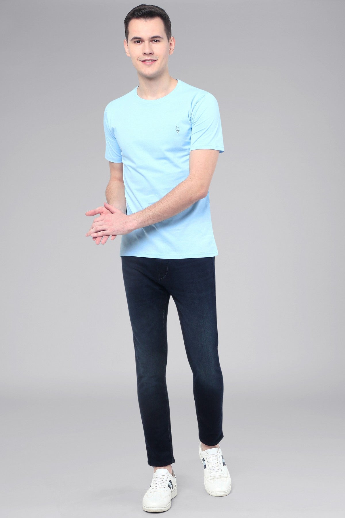 Sky blue Men Half Sleeve Pure Cotton Round Neck T-Shirt